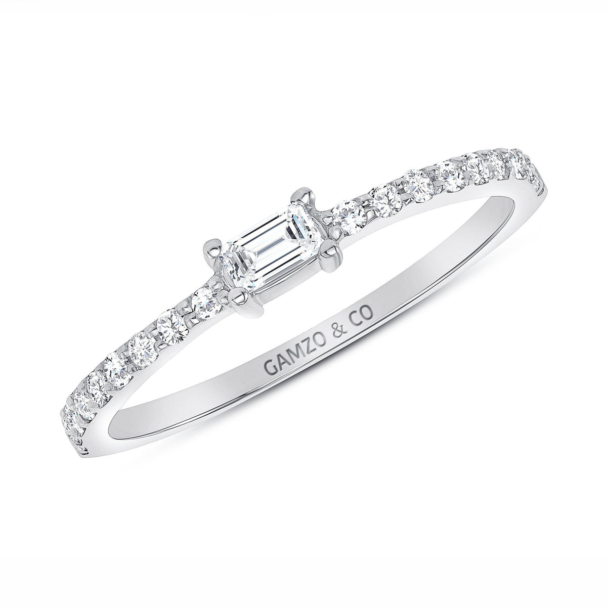 EMERALD DIAMOND CENTER STONE DIAMOND BAND
